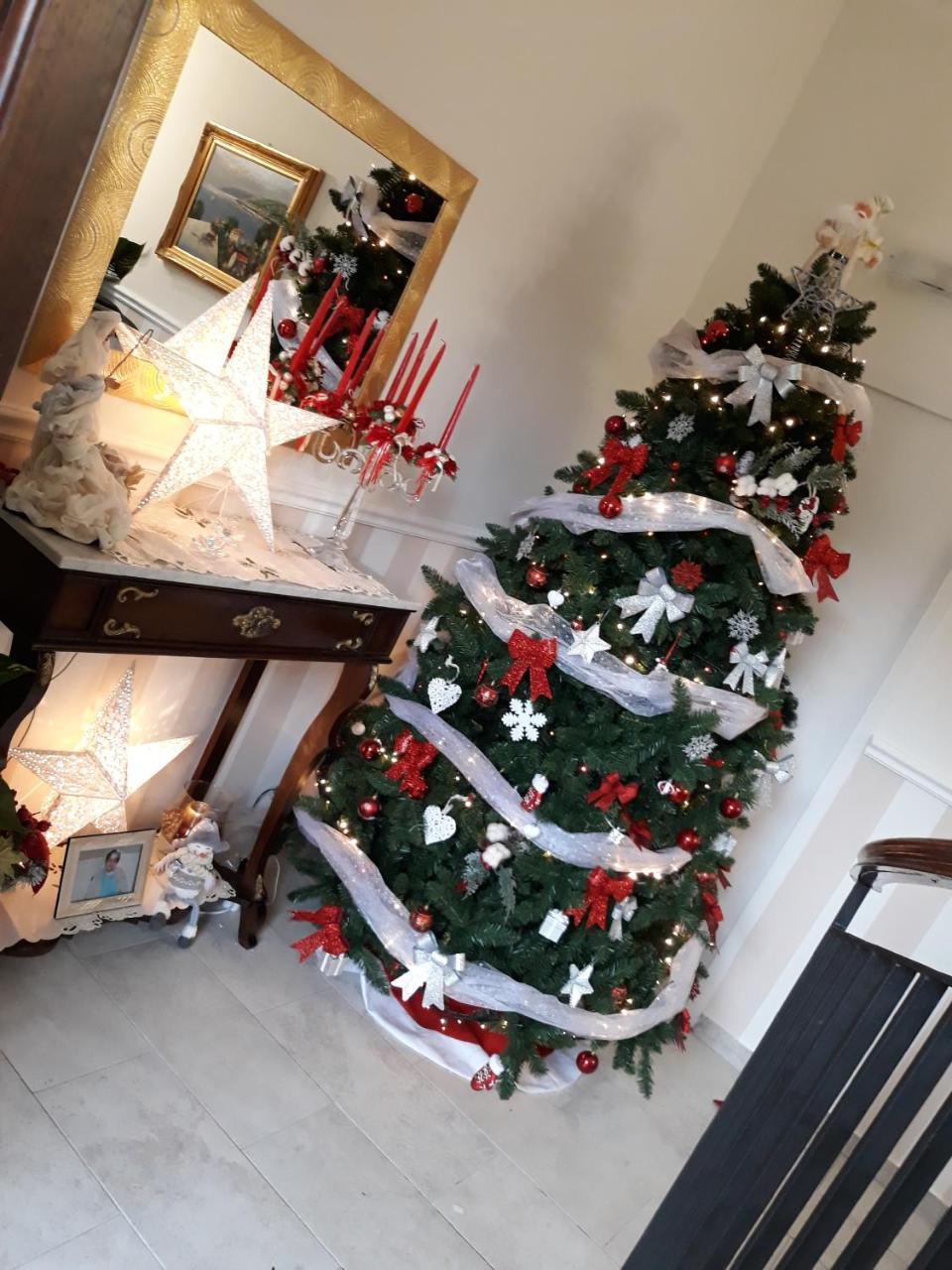 مبيت وإفطار مونريالي A Casa Di Simona المظهر الخارجي الصورة