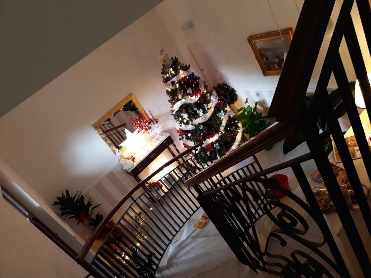مبيت وإفطار مونريالي A Casa Di Simona المظهر الخارجي الصورة