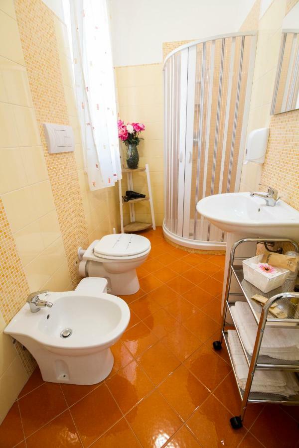 مبيت وإفطار مونريالي A Casa Di Simona المظهر الخارجي الصورة